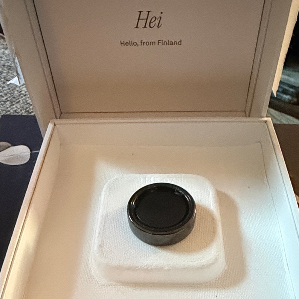 Oura Ring generation 3 with charger